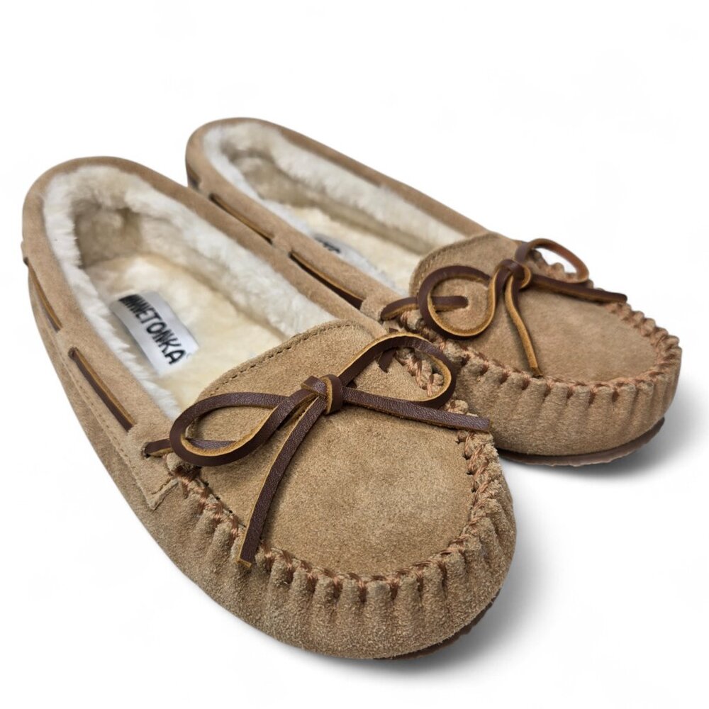 Minnetonka Cally Moccasin Flats Women's Furry Lined Bow Front Native Suede 6M
